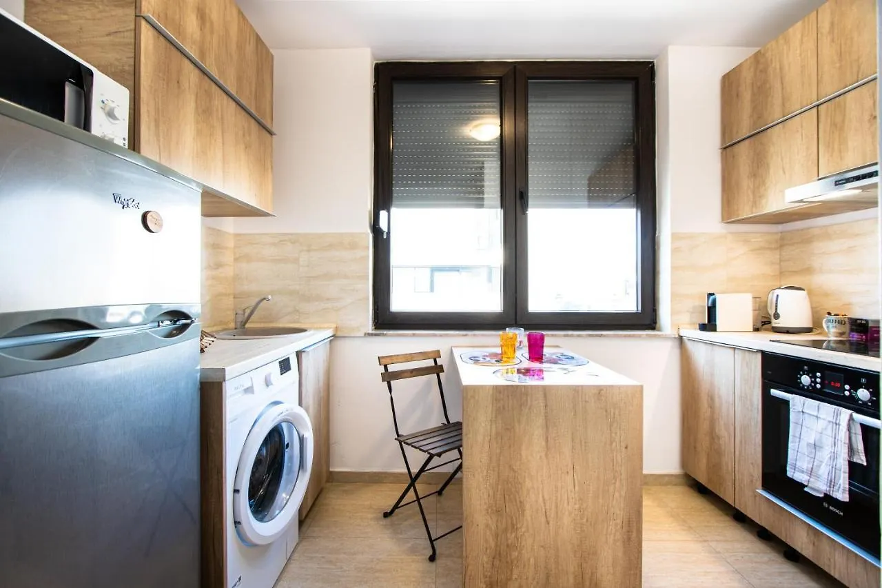 Garden Oasis Studio Bucharest Apartment